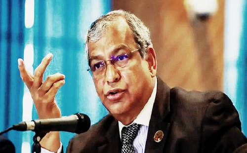 ৬০ দিনের মধ্যে দেশের বাইরে যেতে পারবেন না তাকসিম এ খান 