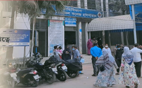 ঢাকা মেডিকেল কলেজ হাসপাতালে ওয়ার্ড মাস্টার বানানোর হিড়িক পড়েছে। 
