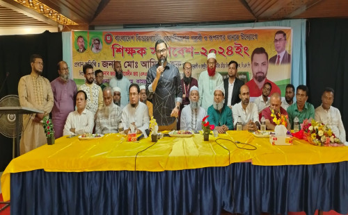 নতুন বাংলাদেশে সুষ্ঠু ধারার রাজনীতি চলবে: আমিনুল হক। 
