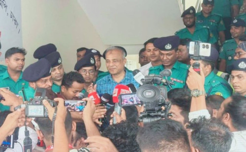 দেশে জুলাই মামলায় তদন্ত ছাড়া কাউকে গ্রেফতার করা হবে না: স্বরাষ্ট্র উপদেষ্টা 