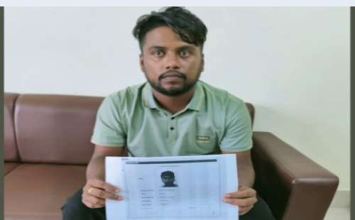 নারায়ণগঞ্জের পাসপোর্ট অফিসে  রোহিঙ্গা যুবক আটক 