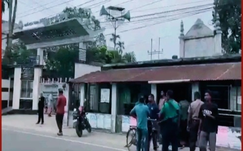 খুলনায় মসজিদে ঢুকে নামাজরত অবস্থায় গুলি, আহত ২ জনের মধ্যে একজন ঢাকায় স্থানান্তর 