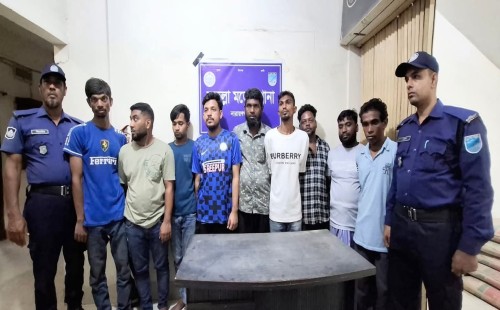 ফতুল্লায় যৌথ অভিযানে মাদকসহ ৯ জন গ্রেফতার.. 