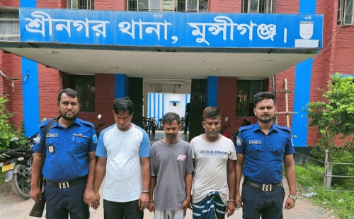 ​শ্রীনগরে মাদকবিরোধী বিশেষ অভিযান: ইয়াবা ও গাঁজাসহ ৩ কারবারি গ্রেফতার 