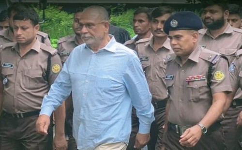 ​শাপলা চত্বরের ঘটনায় সাবেক মন্ত্রী লতিফ সিদ্দিকী কারাগারে 